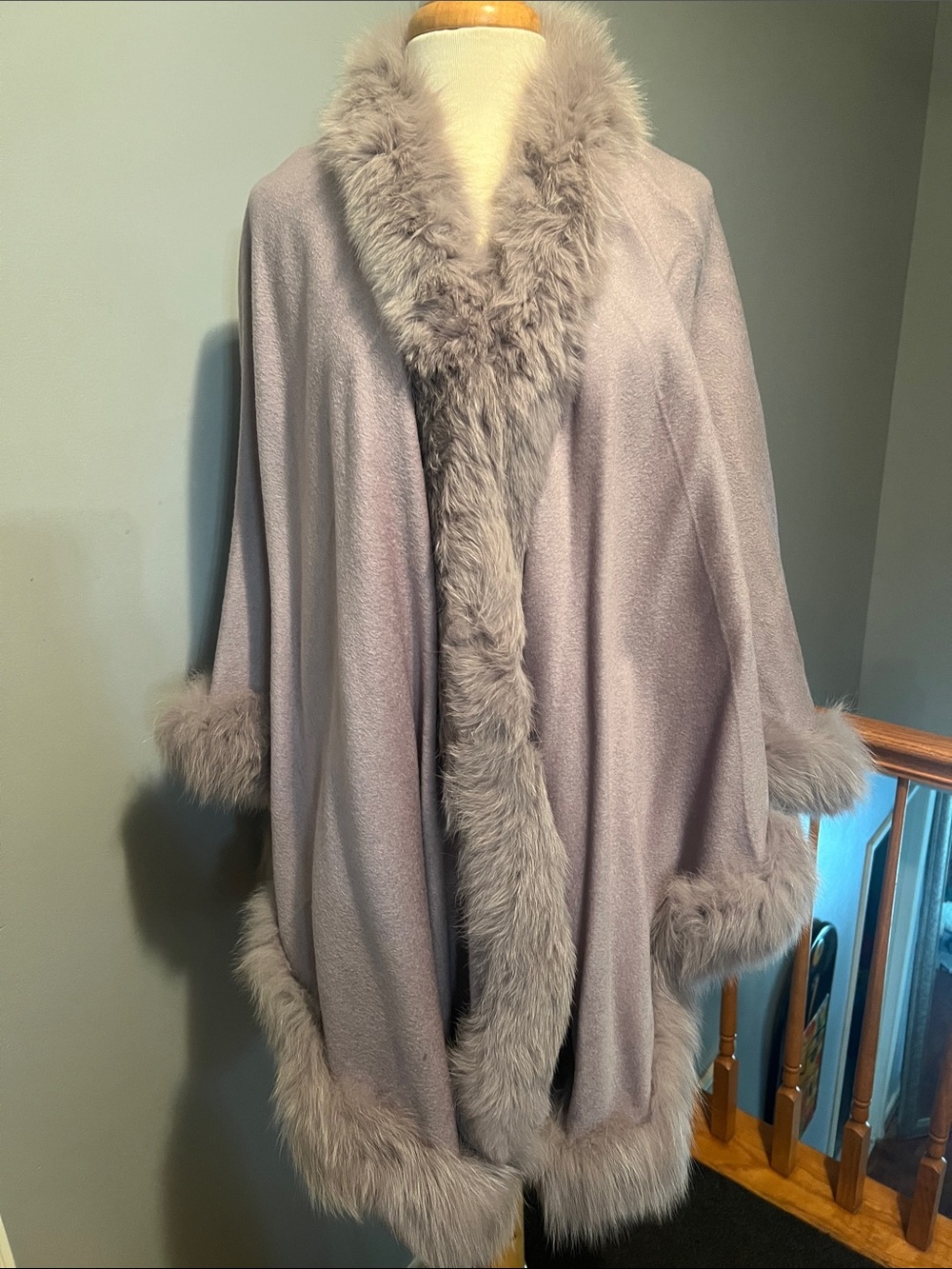 Elegant Lavender Cashmere Cape with Genuine Fox Trim